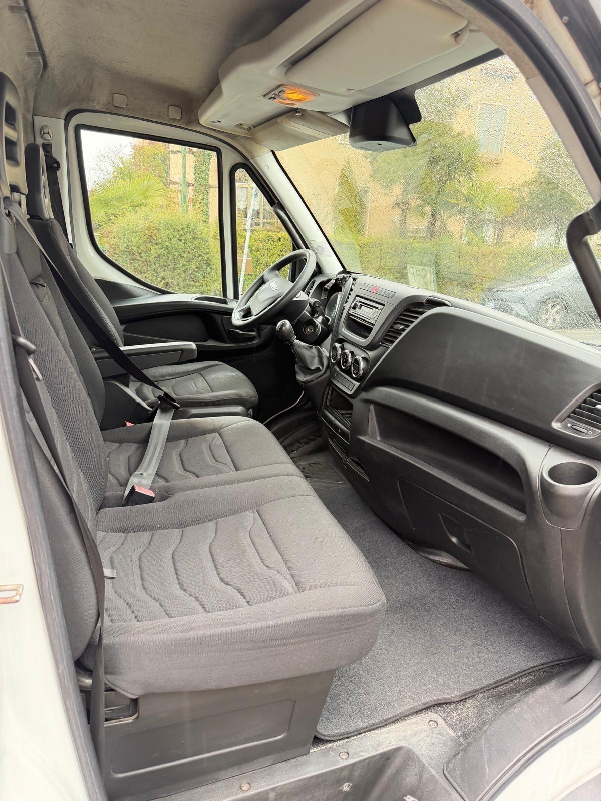 Iveco Daily 33S11V 2.3 HPT PC-TN Furgone