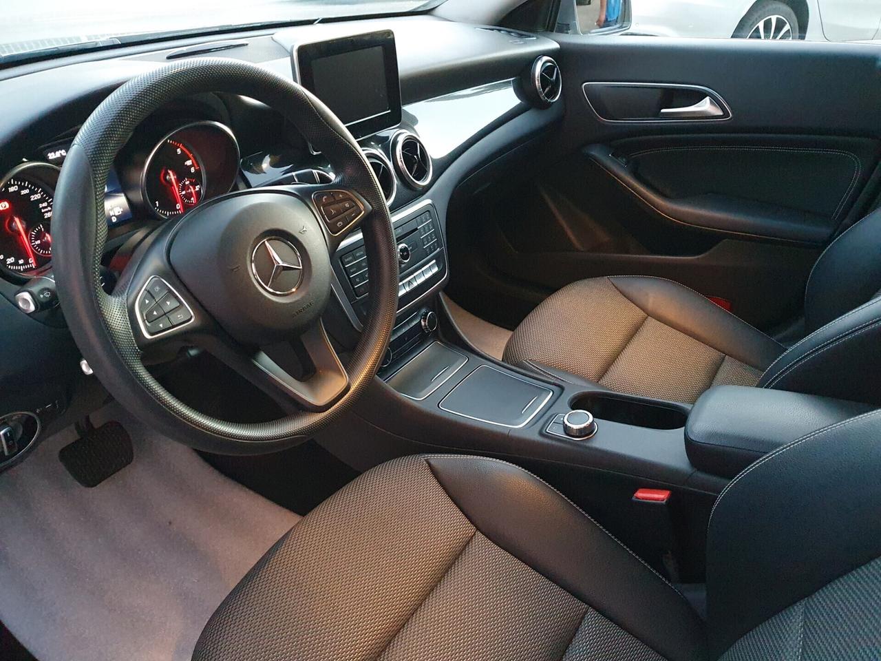 Mercedes-benz CLA 180 d S.W. Business