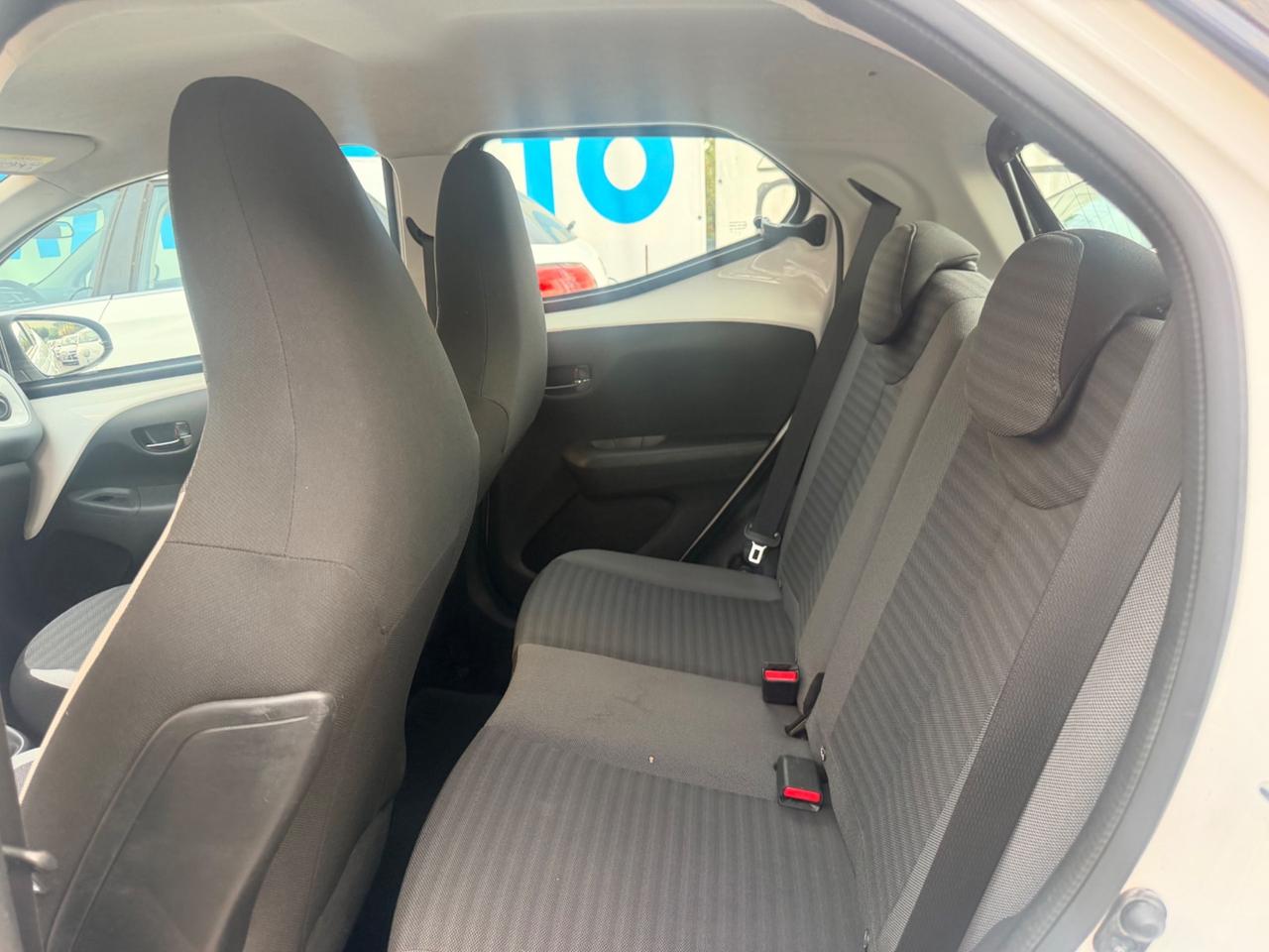 Toyota Aygo 1.0 72 CV 5 porte 82000 KM