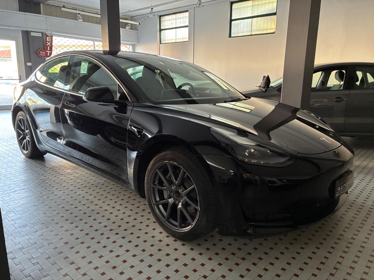 Tesla Model 3 Standard rwd Aziendale