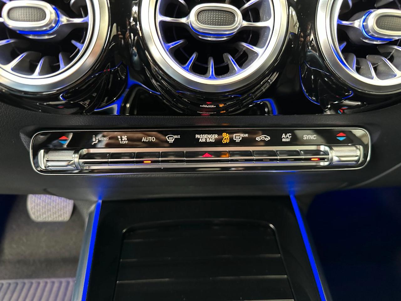 Mercedes GLA 200 d Sport Plus auto-LED-18"-Camera-Carplay-IVA