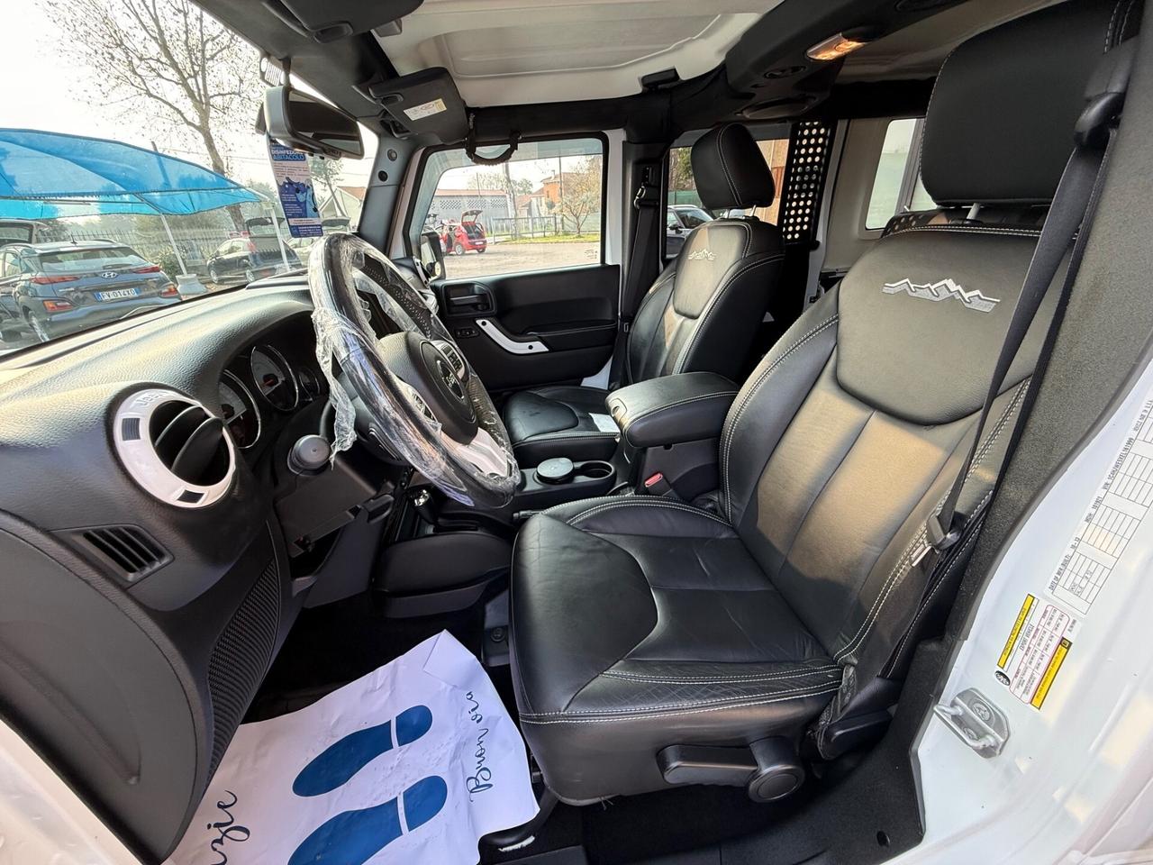 Jeep Wrangler Unlimited 2.8 CRD DPF Sahara Auto