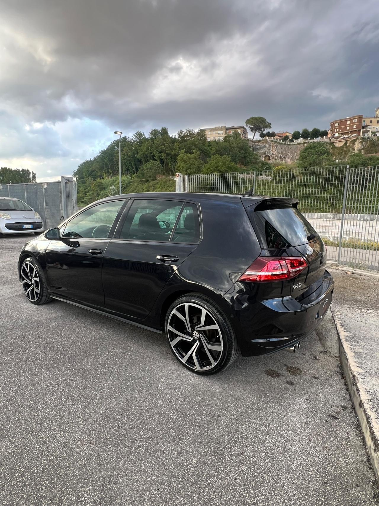 Volkswagen Golf GTD 2.0 TDI 5p. BlueMotion Technology