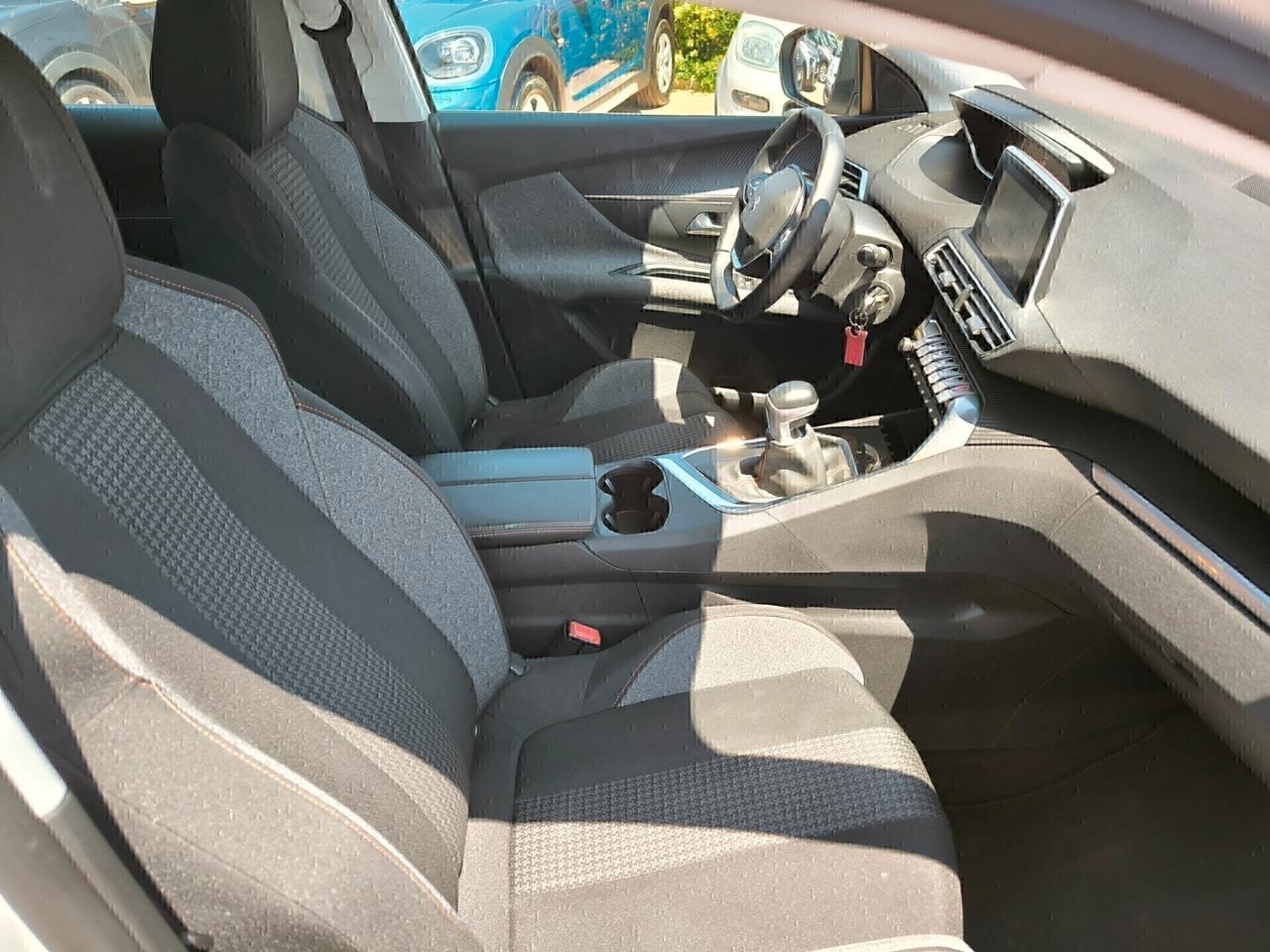 Peugeot 3008 BlueHDi 130 S&S Business