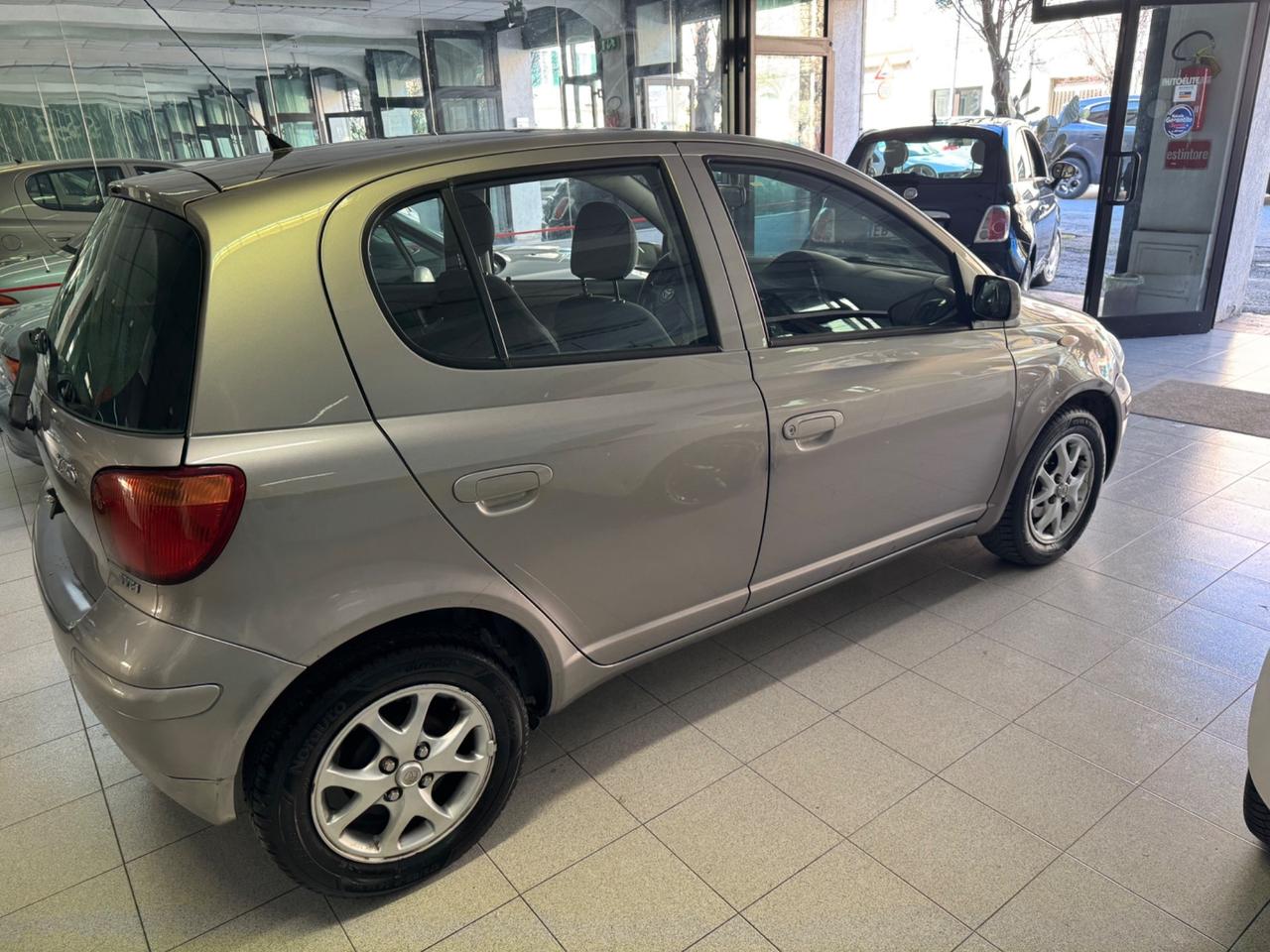 Toyota Yaris 1.0i 16V cat 3 porte Sol