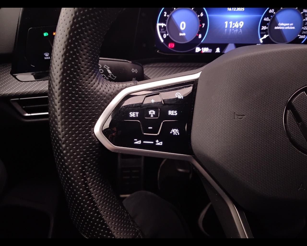 VOLKSWAGEN Golf VIII 2020 - Golf 1.5 tsi evo R-Line 130cv