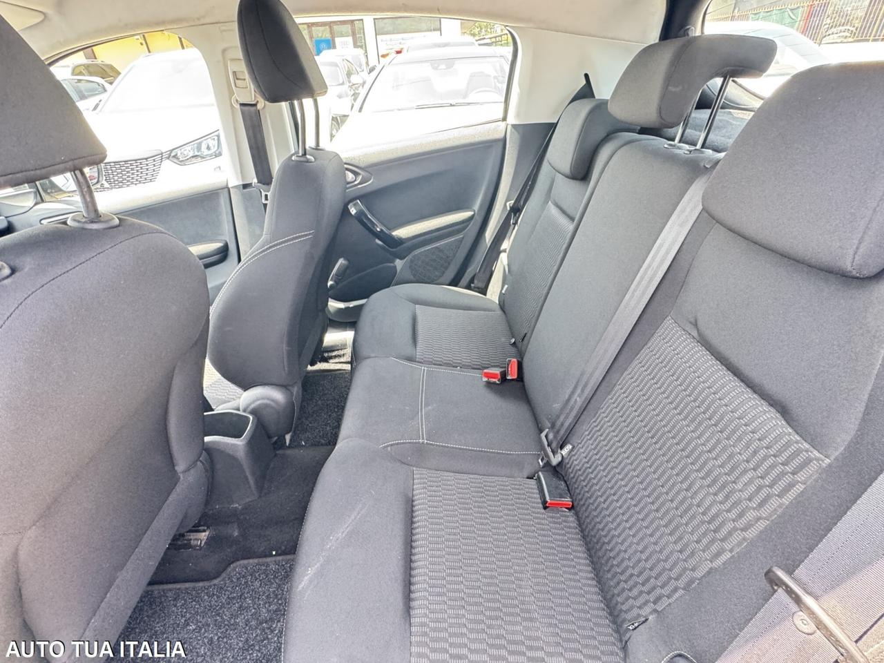 PEUGEOT 2008 1.2 BENZINA ADATTA NEOPATENTATI