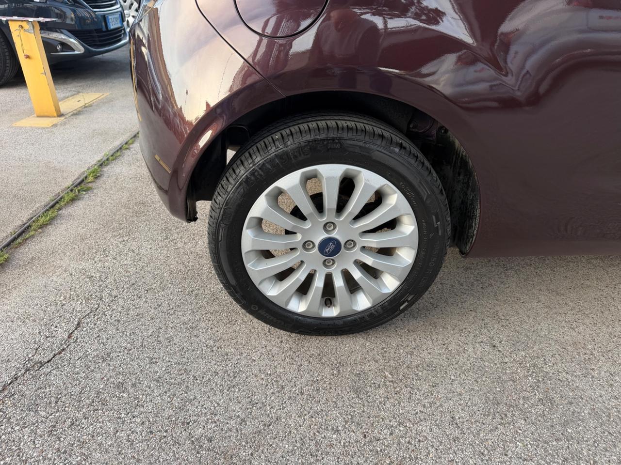 Ford Ka 1.2 benzina 69 cavalli 2015 Titanium