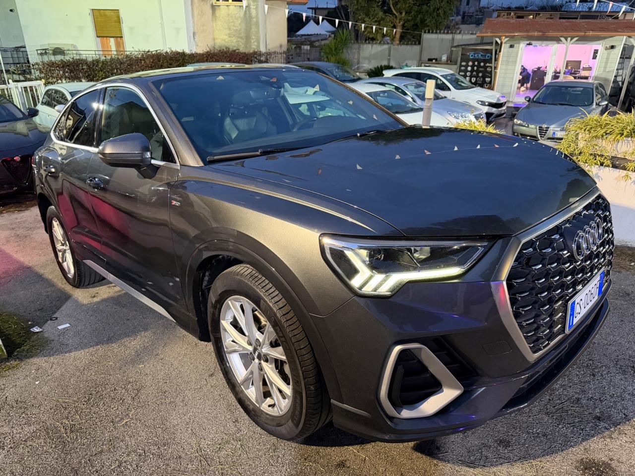 Audi Q3 2.0 TDI 150 CV S tronic line Edition