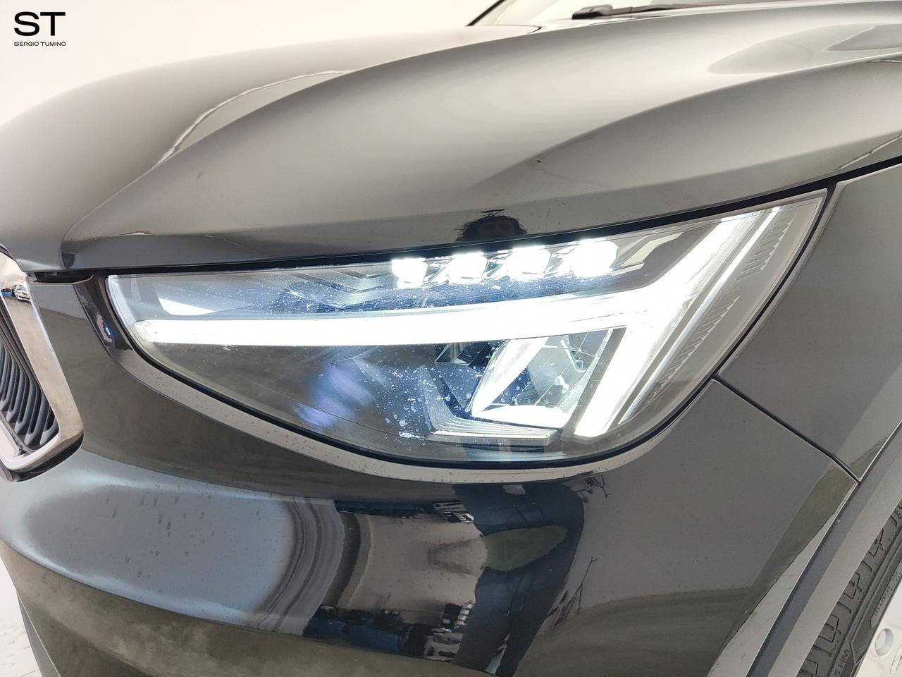 VOLVO XC40 (2017-->) - XC40 T2 Essential