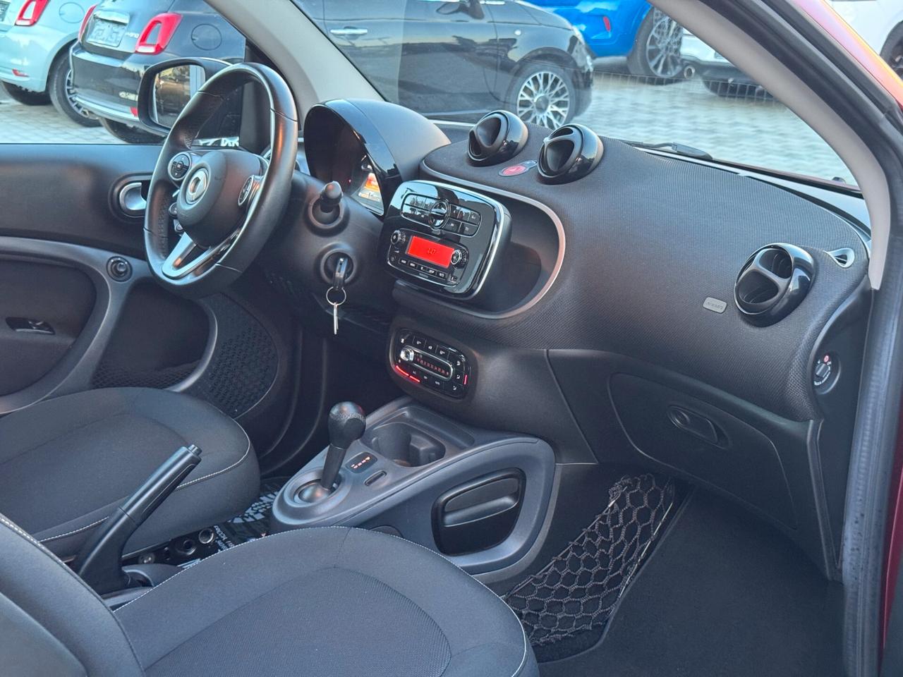Smart ForTwo 70 1.0 twinamic Passion PERFETTA LED TETTO SEDILI FENDI