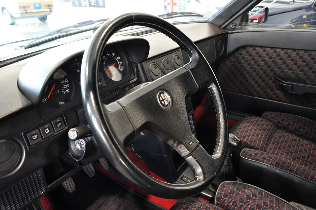 Alfa Romeo 33 1.7 Quadrifoglio Verde ASI