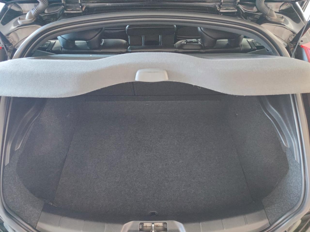 Volvo V40 D2 R-design