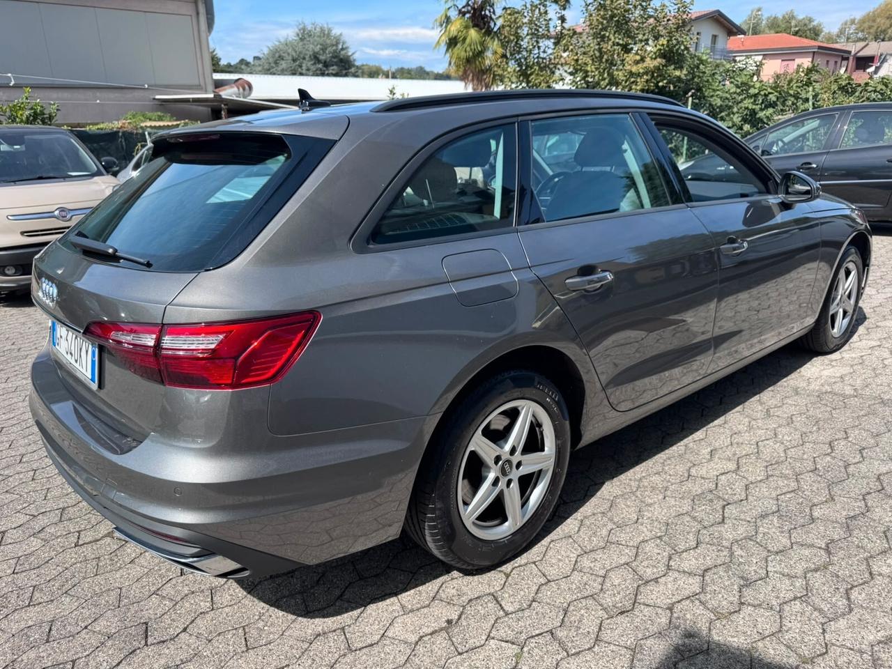 Audi A4 Avant 30 TDI/136 CV S tronic Business Advanced*EURO6