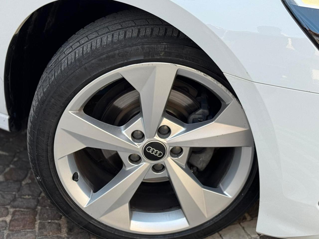 Audi A3 SPB 30 TDI Business Advanced