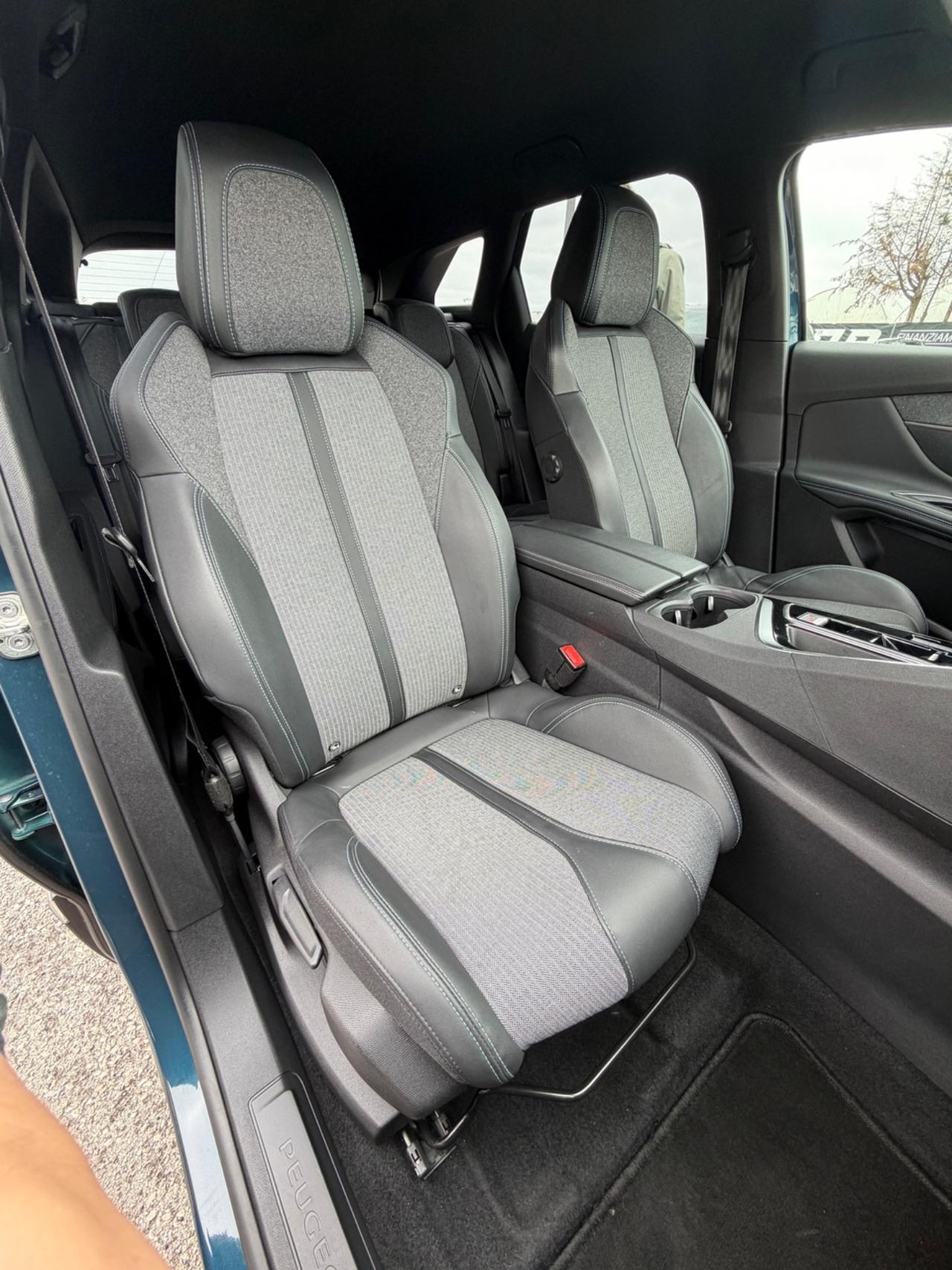 Peugeot 3008 BlueHDi 130 S&S EAT8 Allure