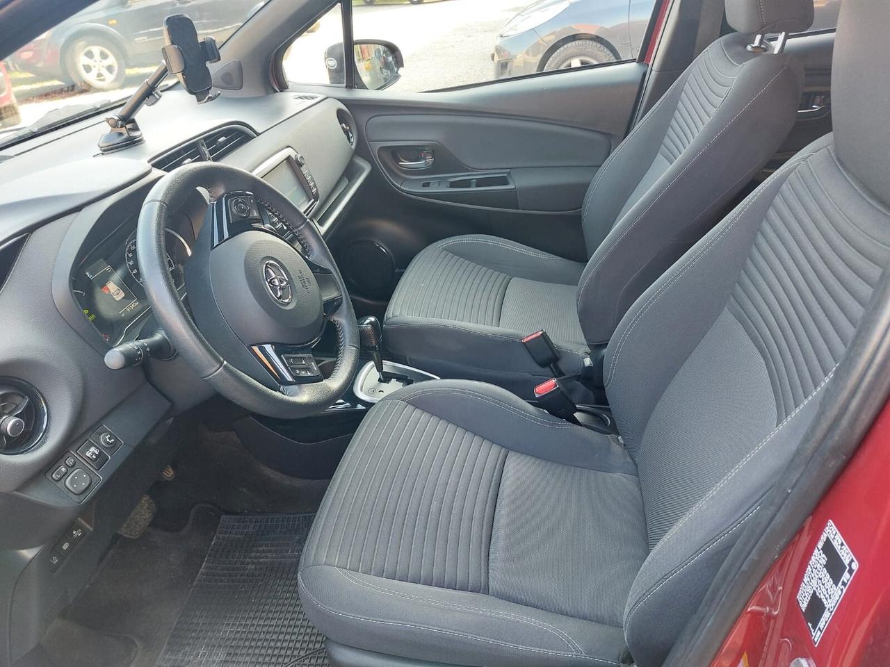 Toyota Yaris Hybrid RED AUTOMATICA KM 910000 12 MESI GAR.