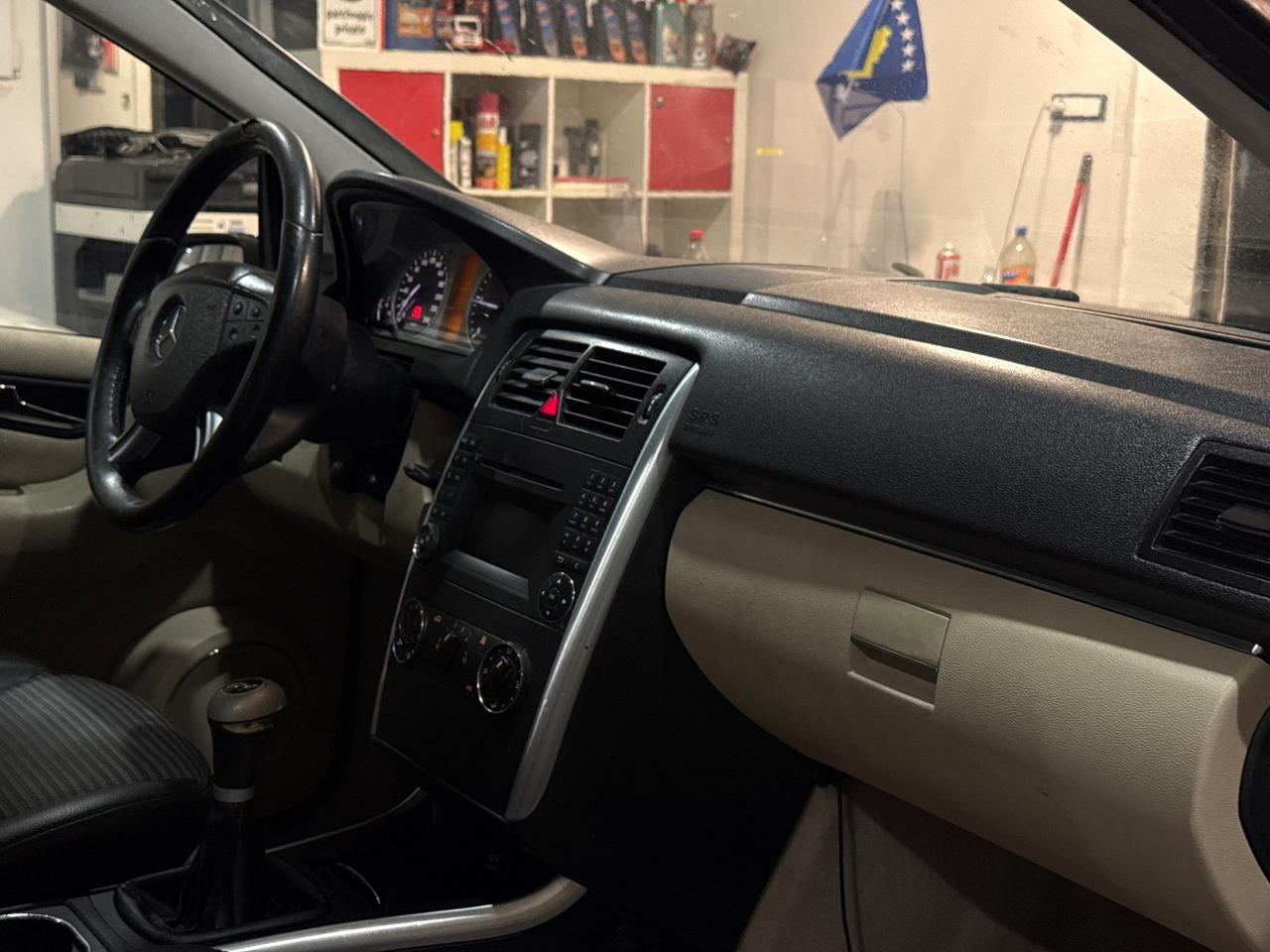 Mercedes classe B ANNO 2009 neopatentati