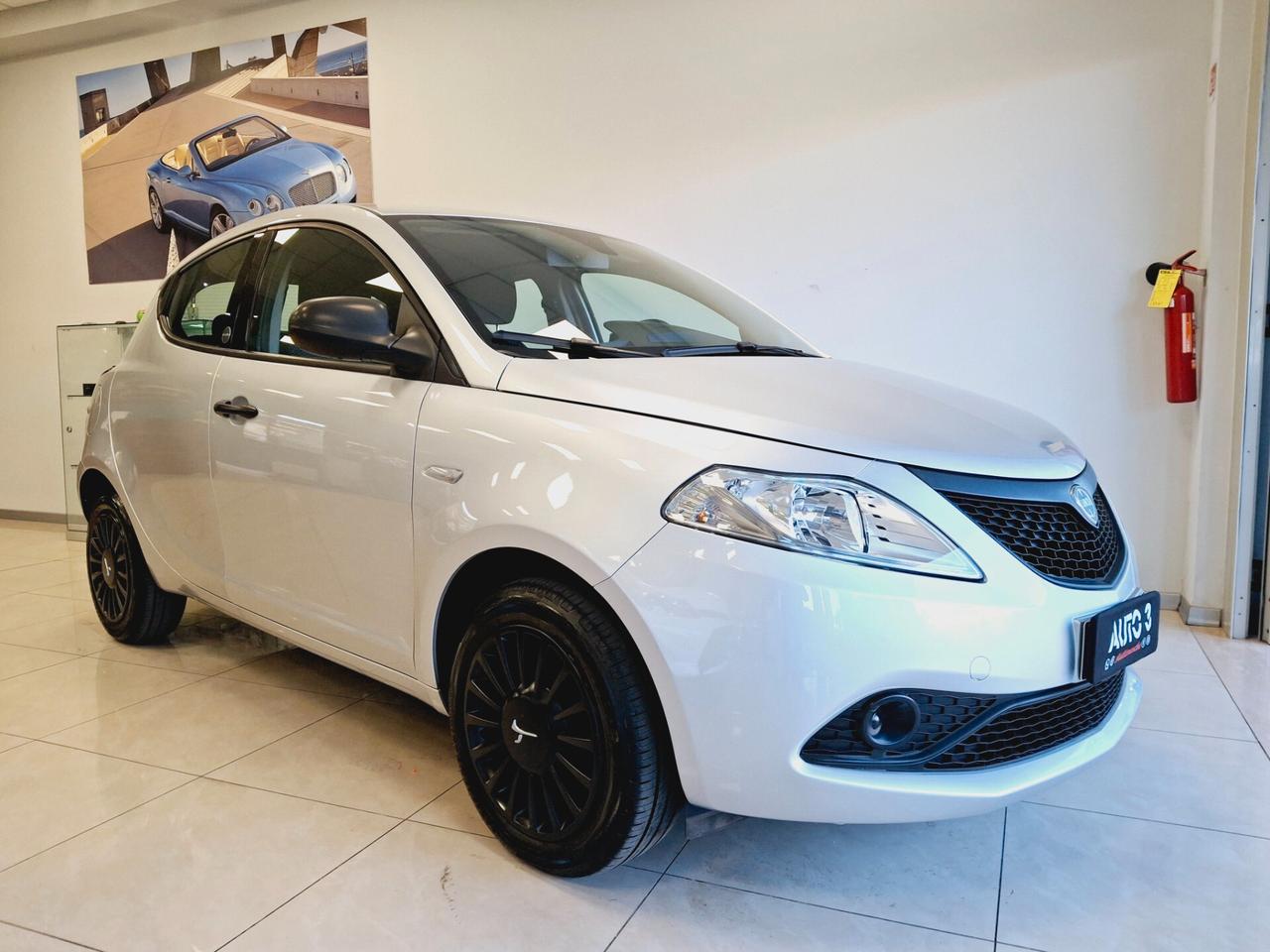 Lancia Ypsilon 1.0 FireFly 5 porte S&S Hybrid Gold