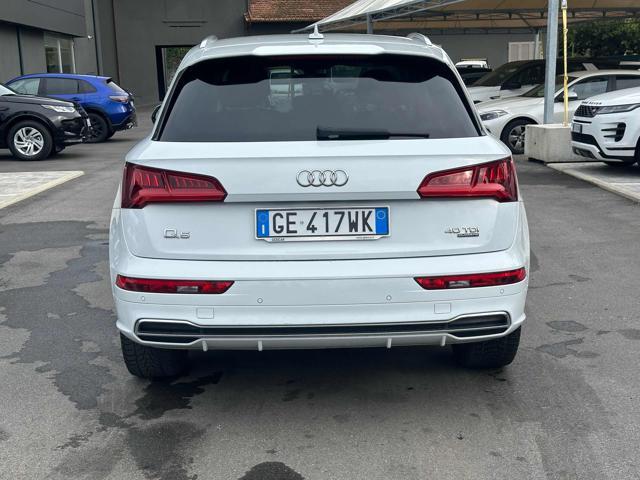 AUDI Q5 40 TDI quattro S tronic Business