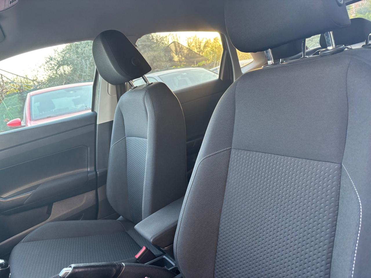 Volkswagen Polo 1.0 5p. R-Line OK NEOPATENTATI