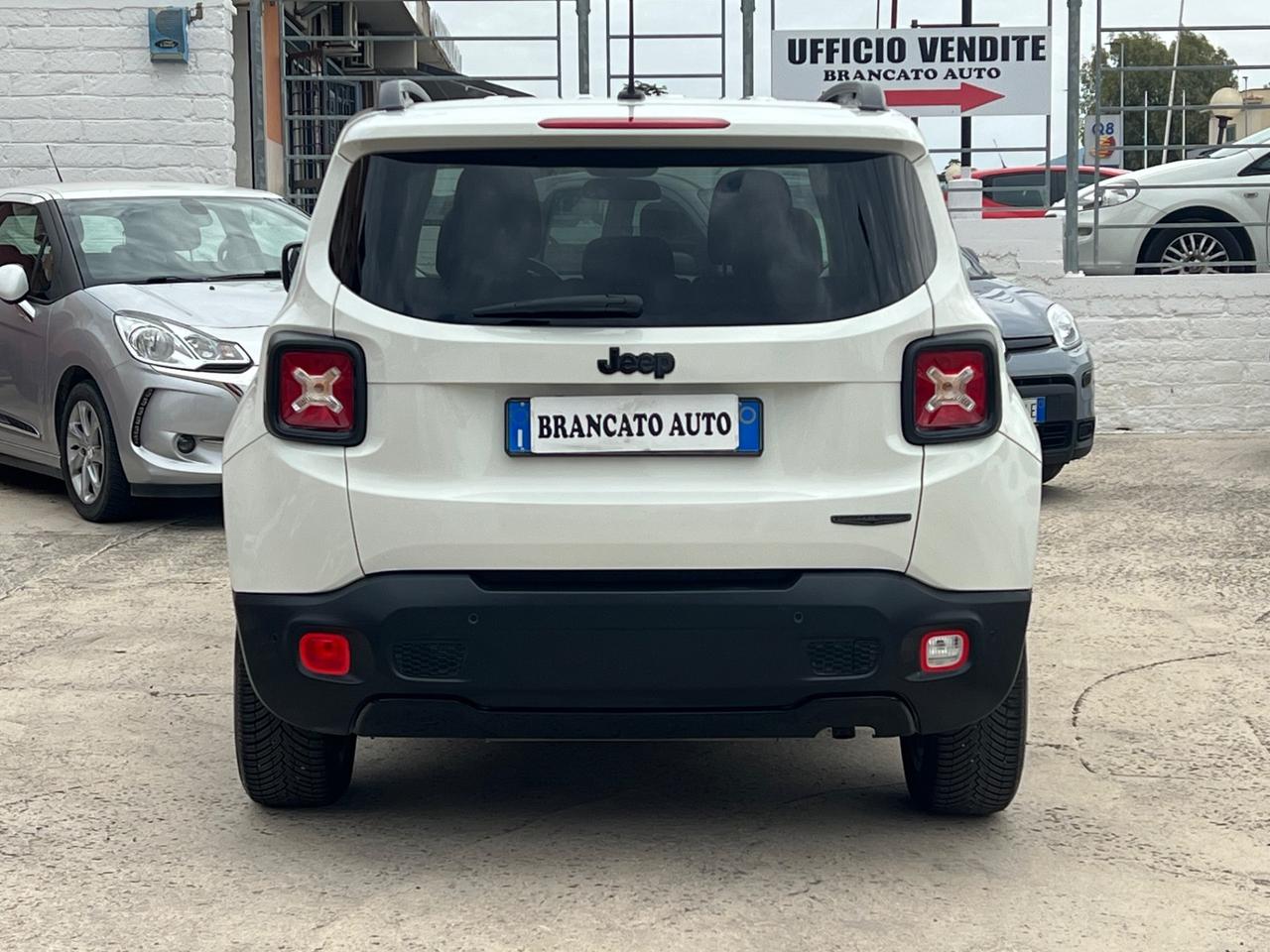 Jeep Renegade 1.6 E-TorQ EVO night eagle