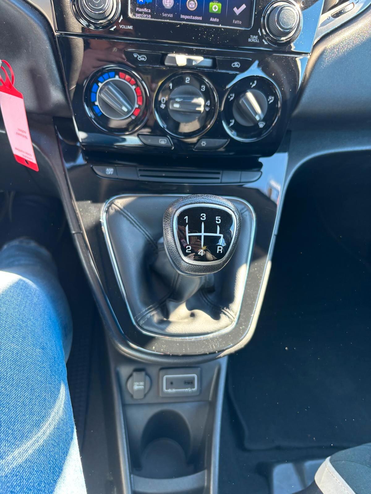Lancia Ypsilon 0.9 TwinAir 85 CV 5 porte Metano Ecochic Platinum