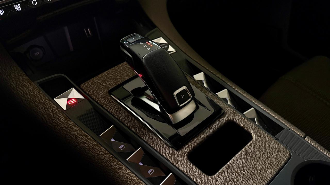 DS 7 CROSSBACK 2.0 PRESTIGE 180 CV - FULL LED, VIRTUAL COCKPIT, CARPLAY