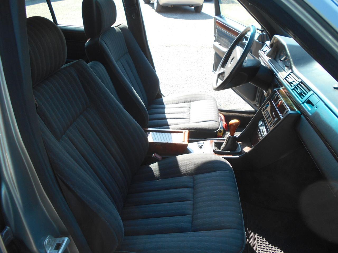 Mercedes-benz 200 e200