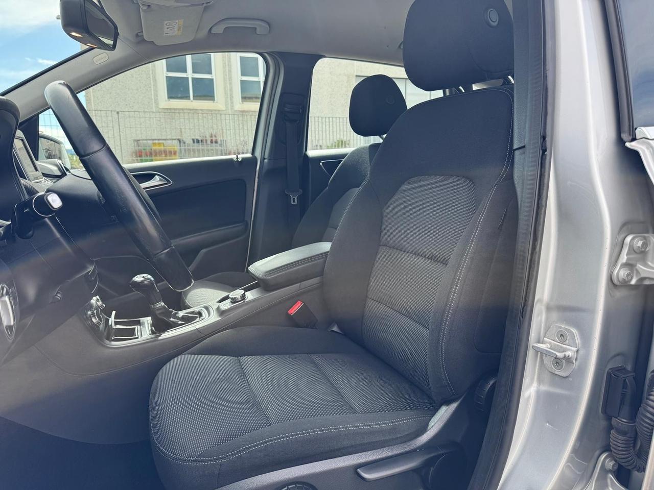 Mercedes-benz B 180 d Premium