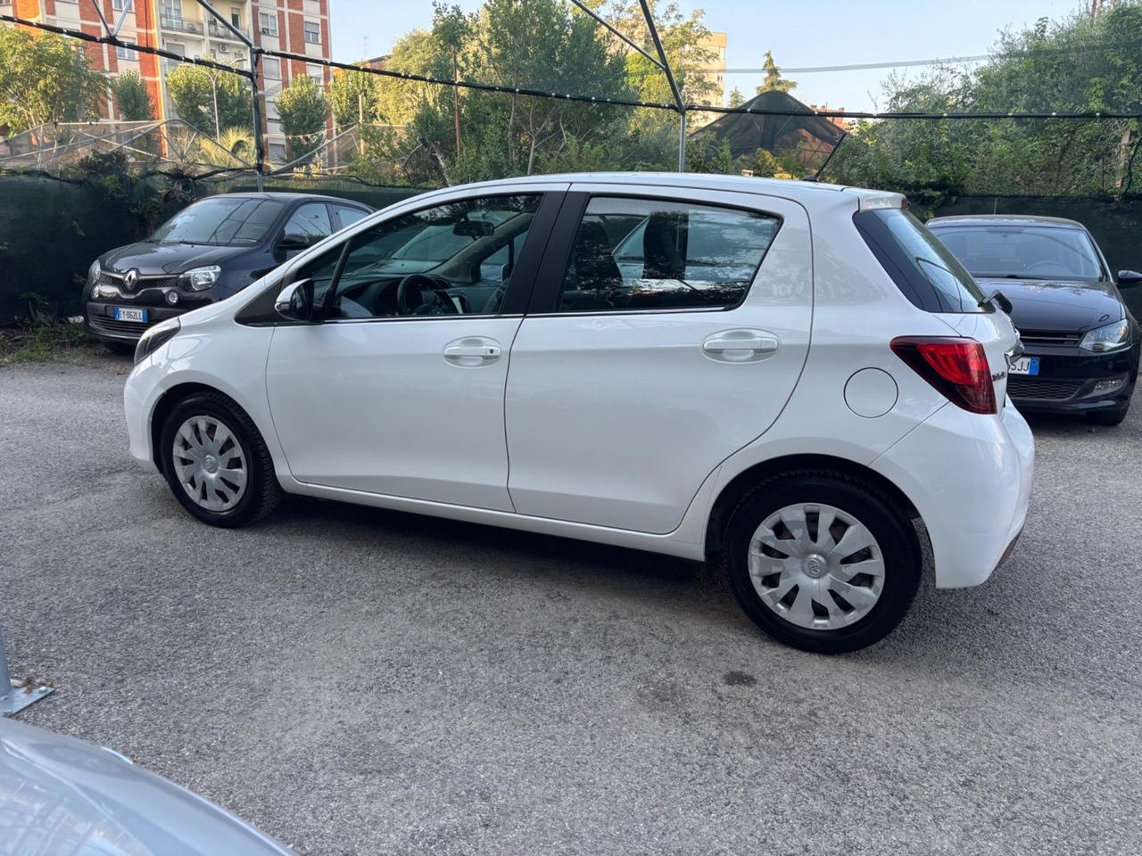 Toyota Yaris 1.0 5 porte Lounge OK NEOPATENTATI