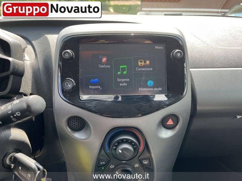 Toyota Aygo Aygo Connect 1.0 VVT-i 72 CV 5 porte x-play
