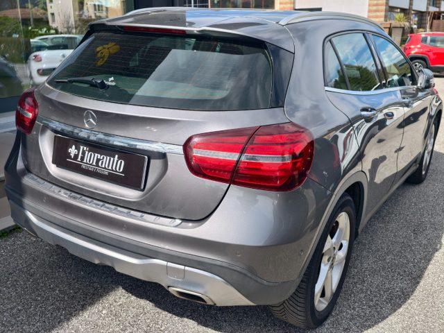 MERCEDES-BENZ GLA 220 d Automatic 4Matic Premium