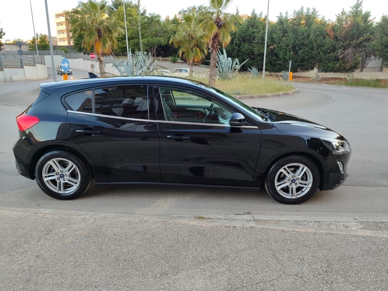 Ford Focus 1.5 tdci 120CV (2020) PARI AL NUOVO!!