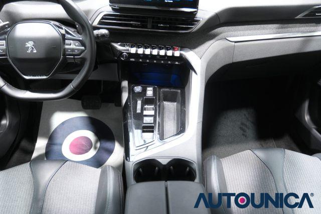 PEUGEOT 3008 HYBRID4 300 E-EAT8 ALLURE PACK