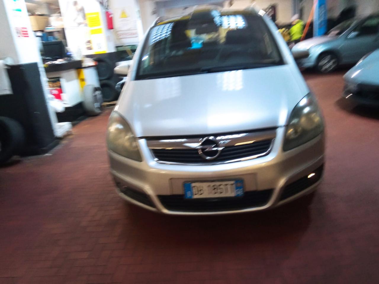 Opel Zafira 1.9 CDTI 120CV Cosmo 7 POSTI