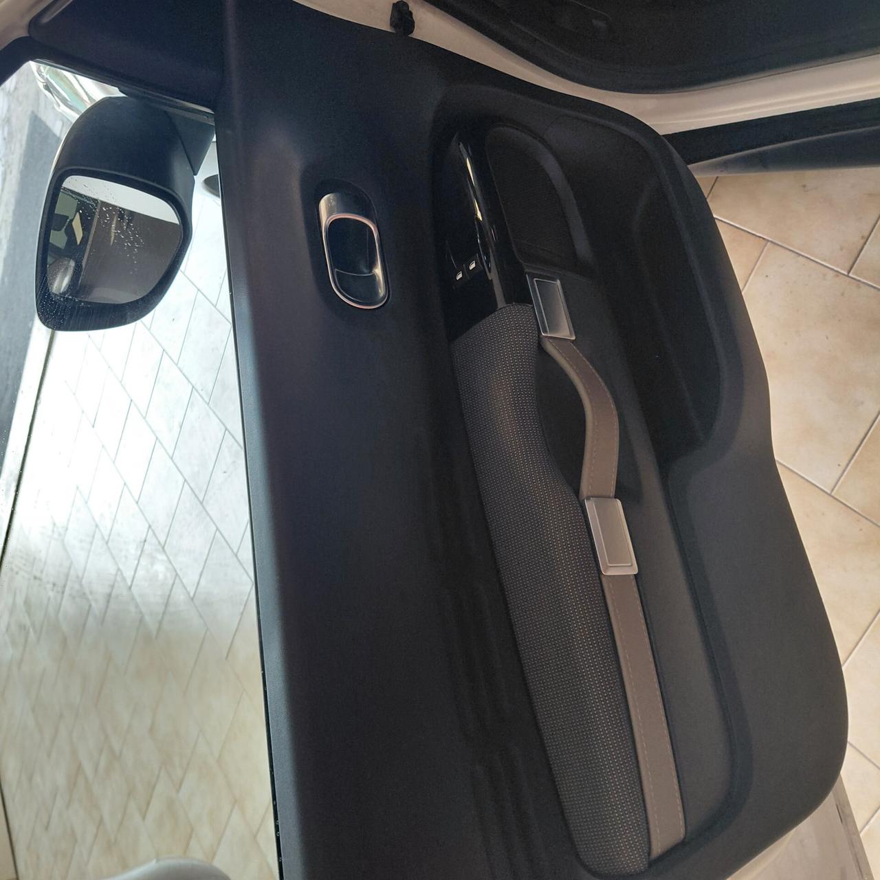 CITROEN C4 CACTUS ANNO 2016 DS 1.6 ADATTA NEOPATENTATI KM 185 MILA