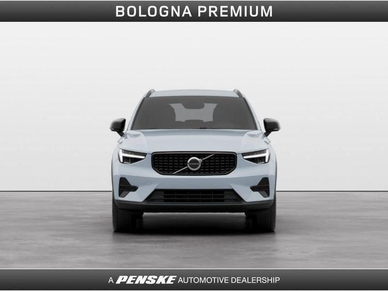 Volvo XC40 B3 automatico Plus Dark