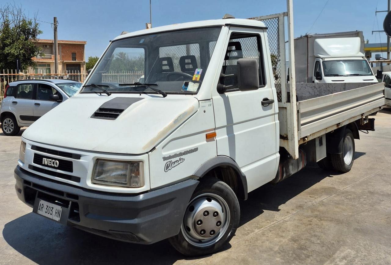Iveco Daily con cassone fisso