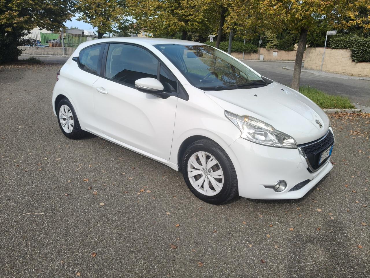 Peugeot 208 1.0 del 2013 SOLO 87.000 KM