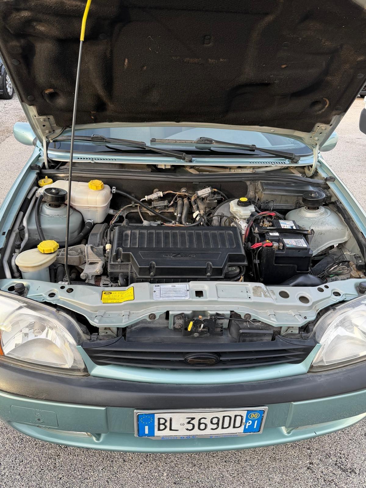 Ford Fiesta 1.2 gpl 2000