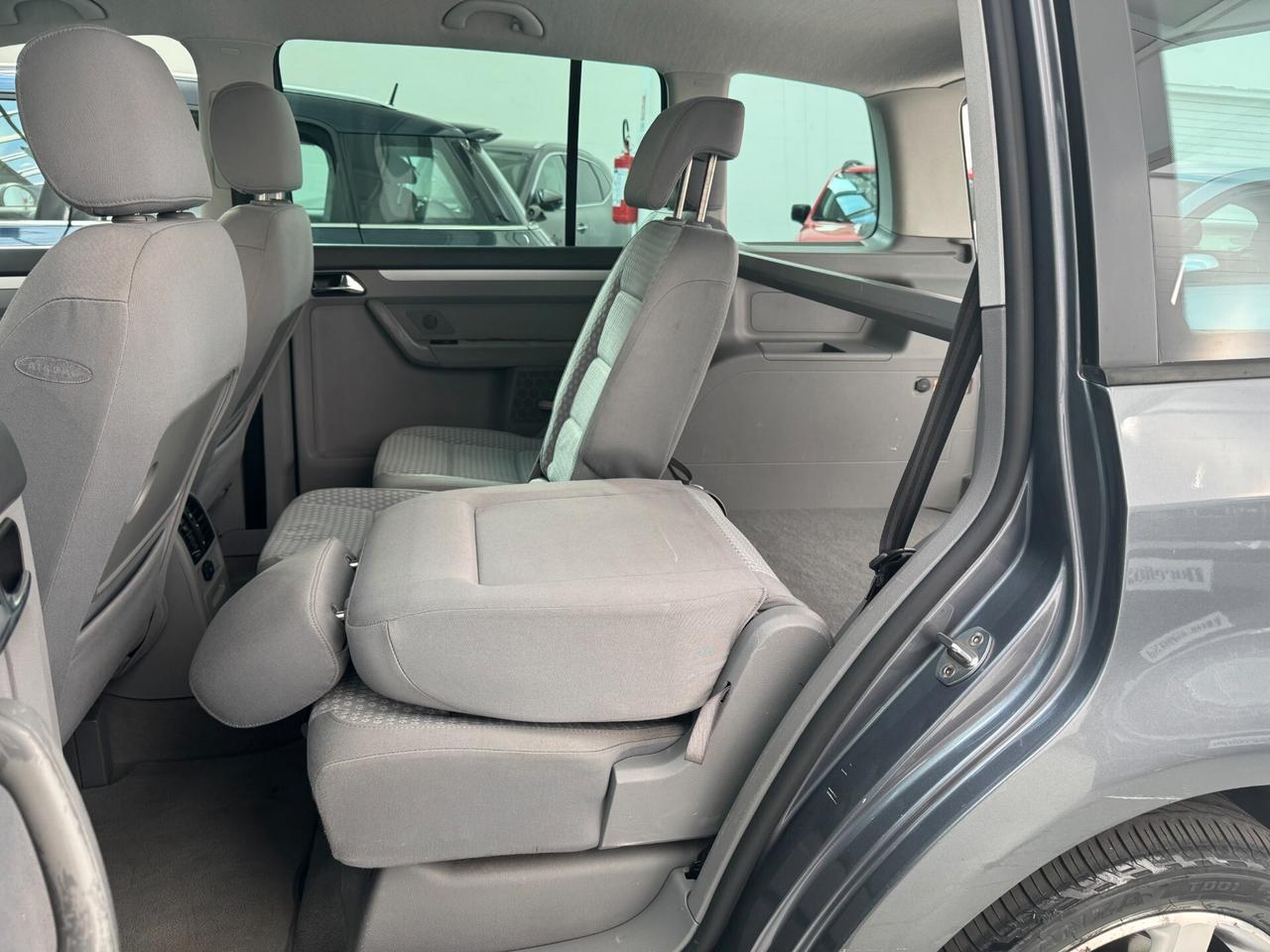 Volkswagen Touran 1.6 16V FSI Highline NEOPATENTATO