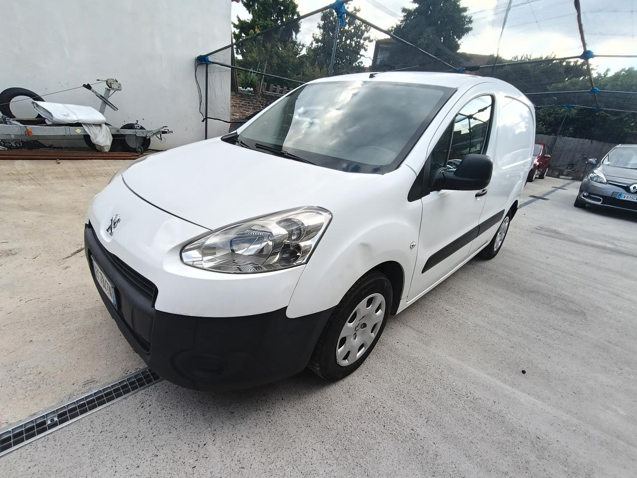 Peugeot Partner Tepee 1.6 e-HDi 92 CV S&S Outdoor