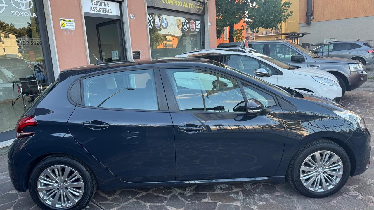 Peugeot 208 PureTech 82 5 porte Allure