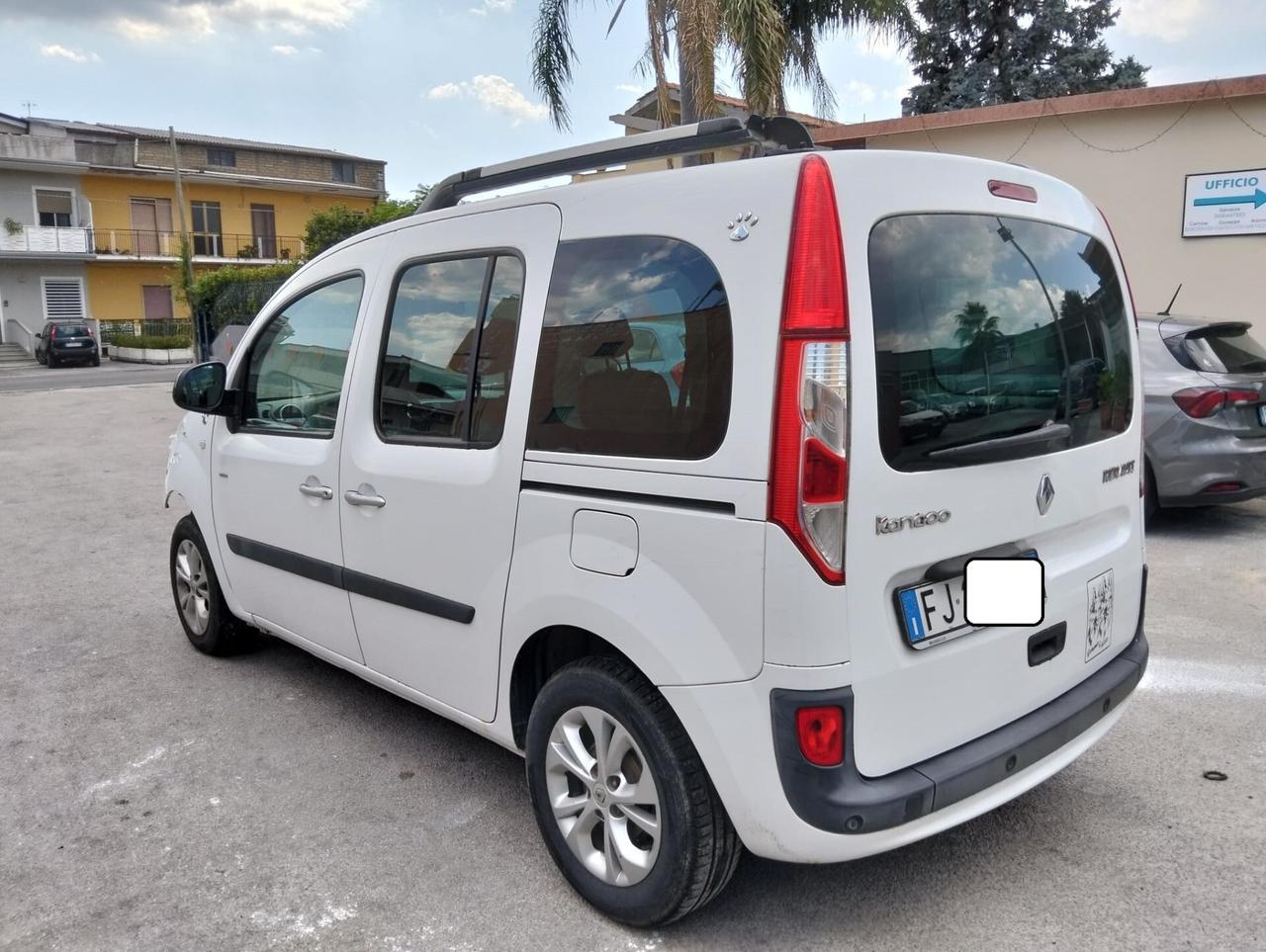 Renault Kangoo 1.5 dCi 90cv 2017 SINISTRATO