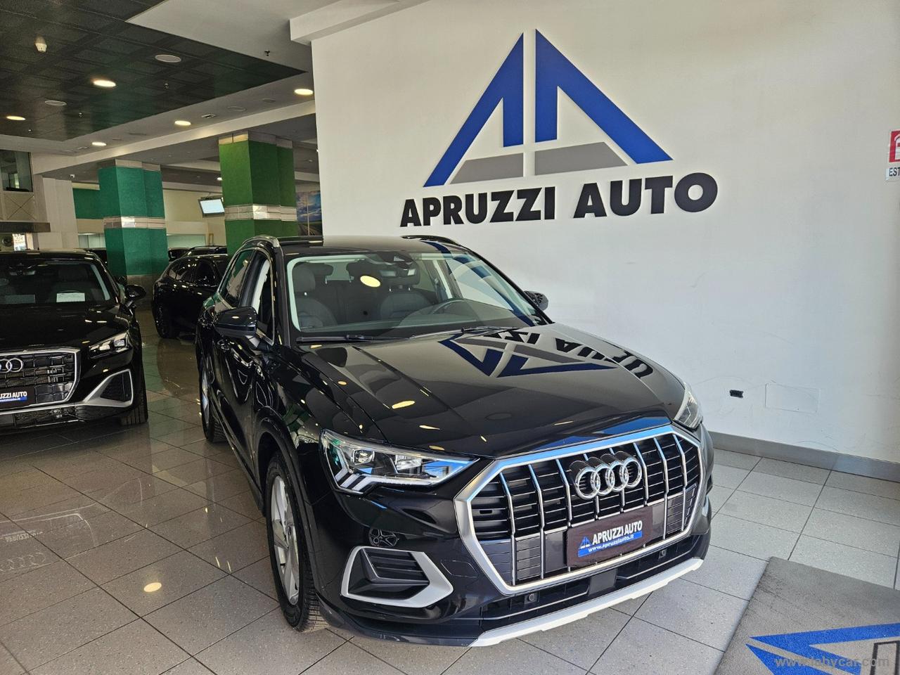 AUDI Q3 35 TDI S tronic Business Advanced