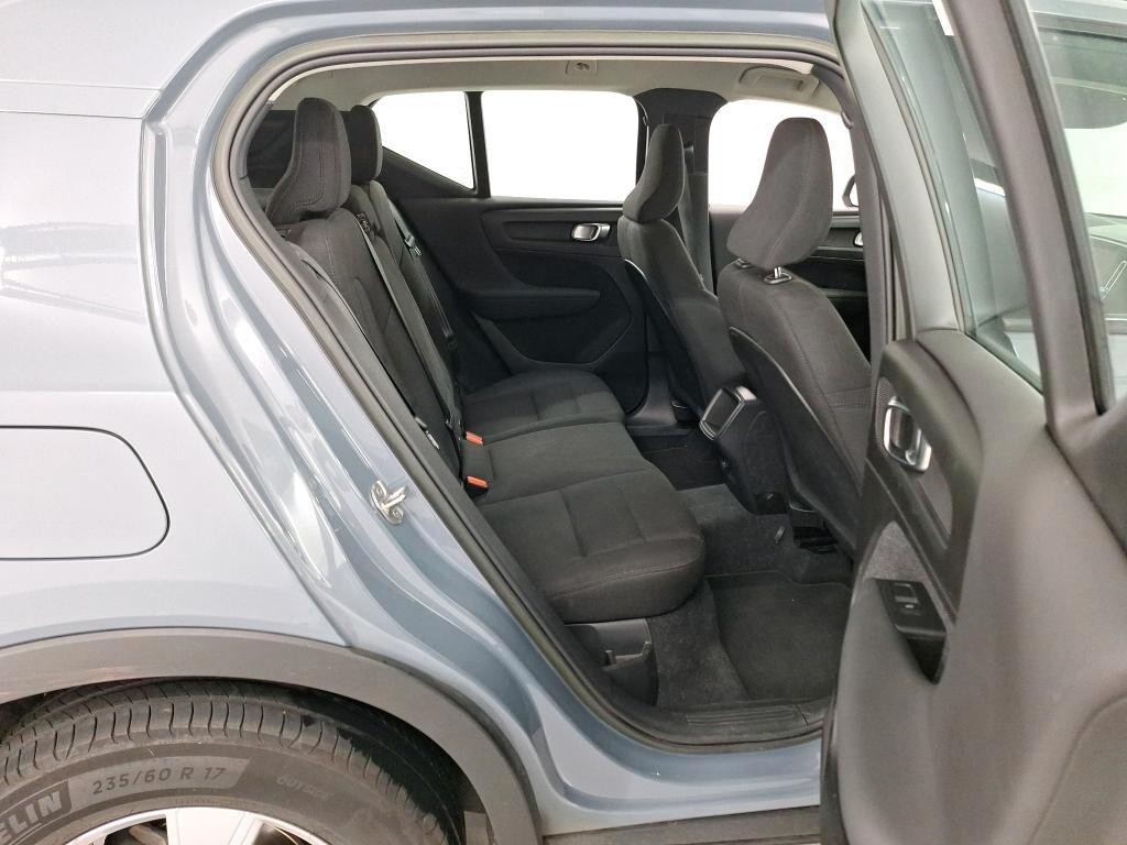 VOLVO XC40 1.5 T2 129CV 6M. ESSENTIAL ( FARI LED - COCKPIT - CRUISE - NAVI - PDC - TELECAMERA POST. - CERCHI 17 )