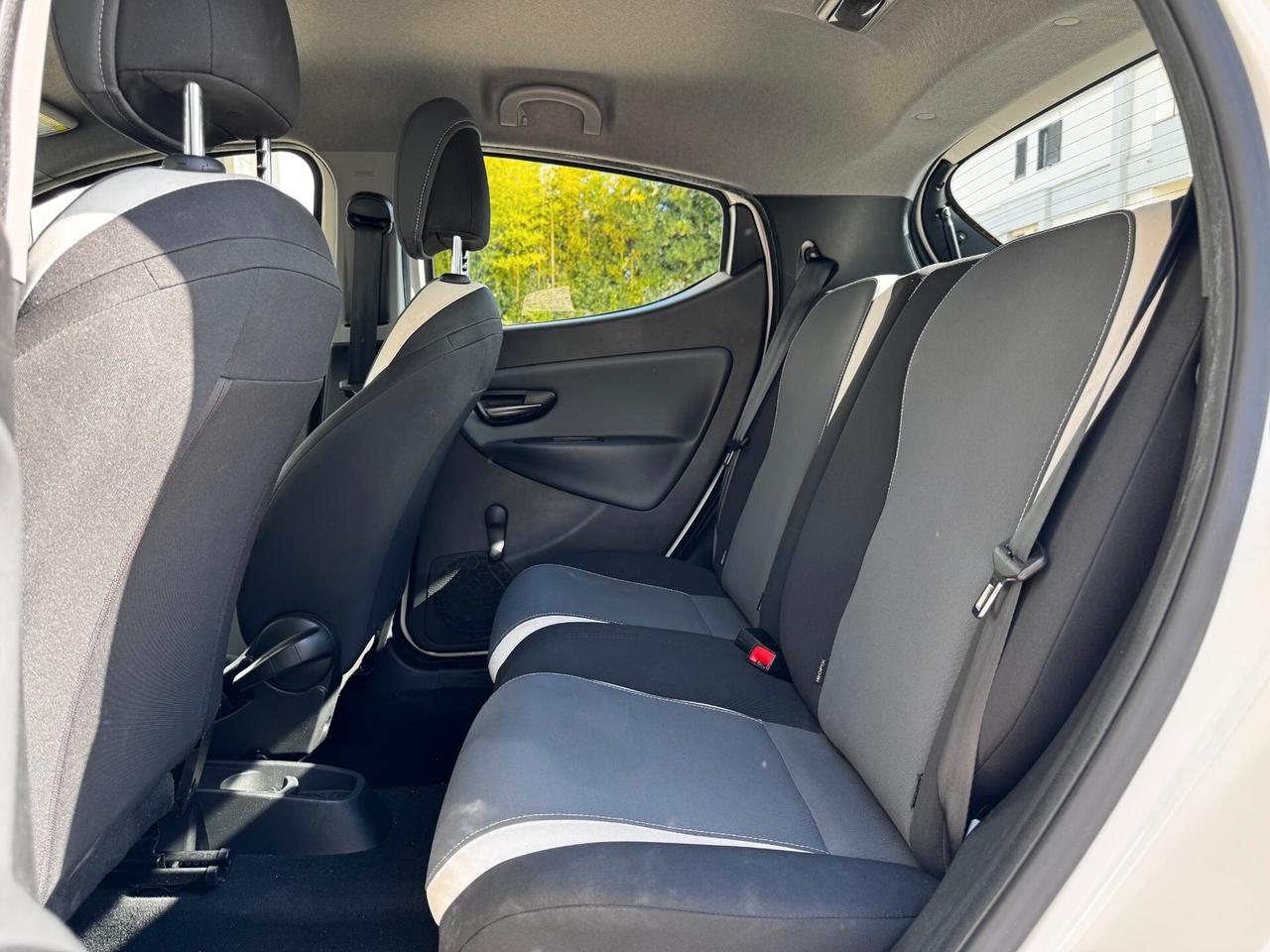Lancia Ypsilon 0.9 TwinAir 85 CV 5 porte Metano Ecochic Elefantino, Unicoprop