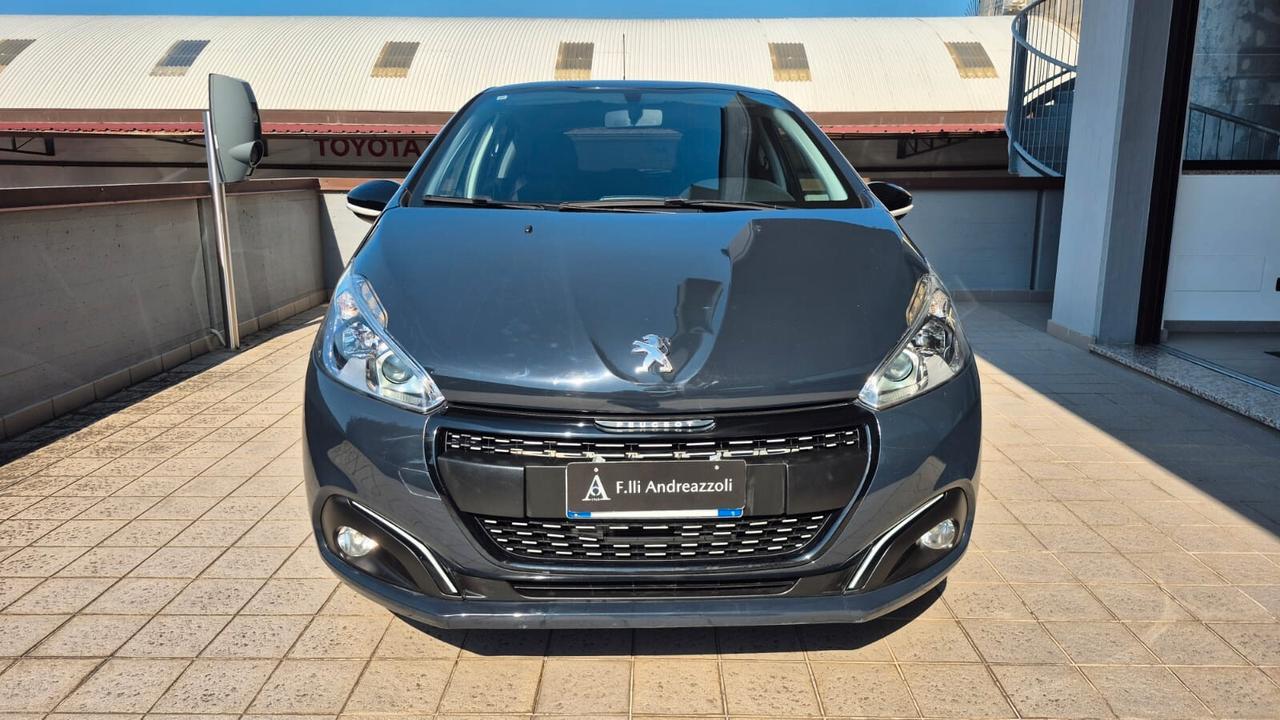 Peugeot 208 PureTech 82 5 porte Black Line