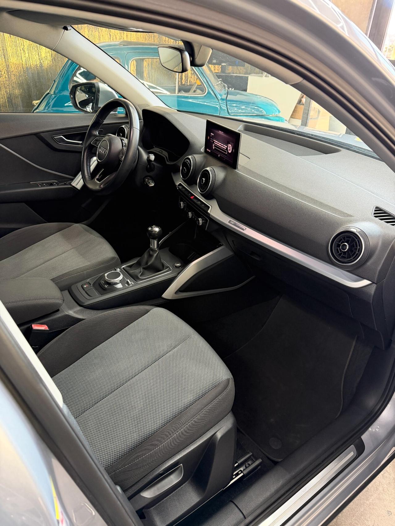 Audi Q2 30 TDI Business Design